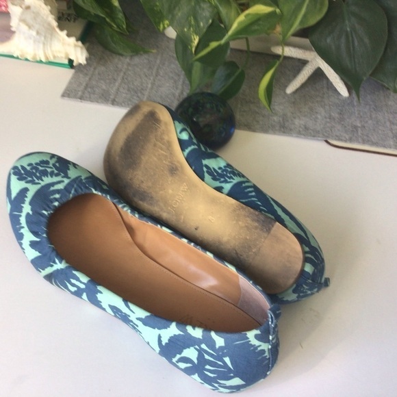 J.Crew Leaf Pattern Women Flats Size 8 Shoes - Picture 2 of 6